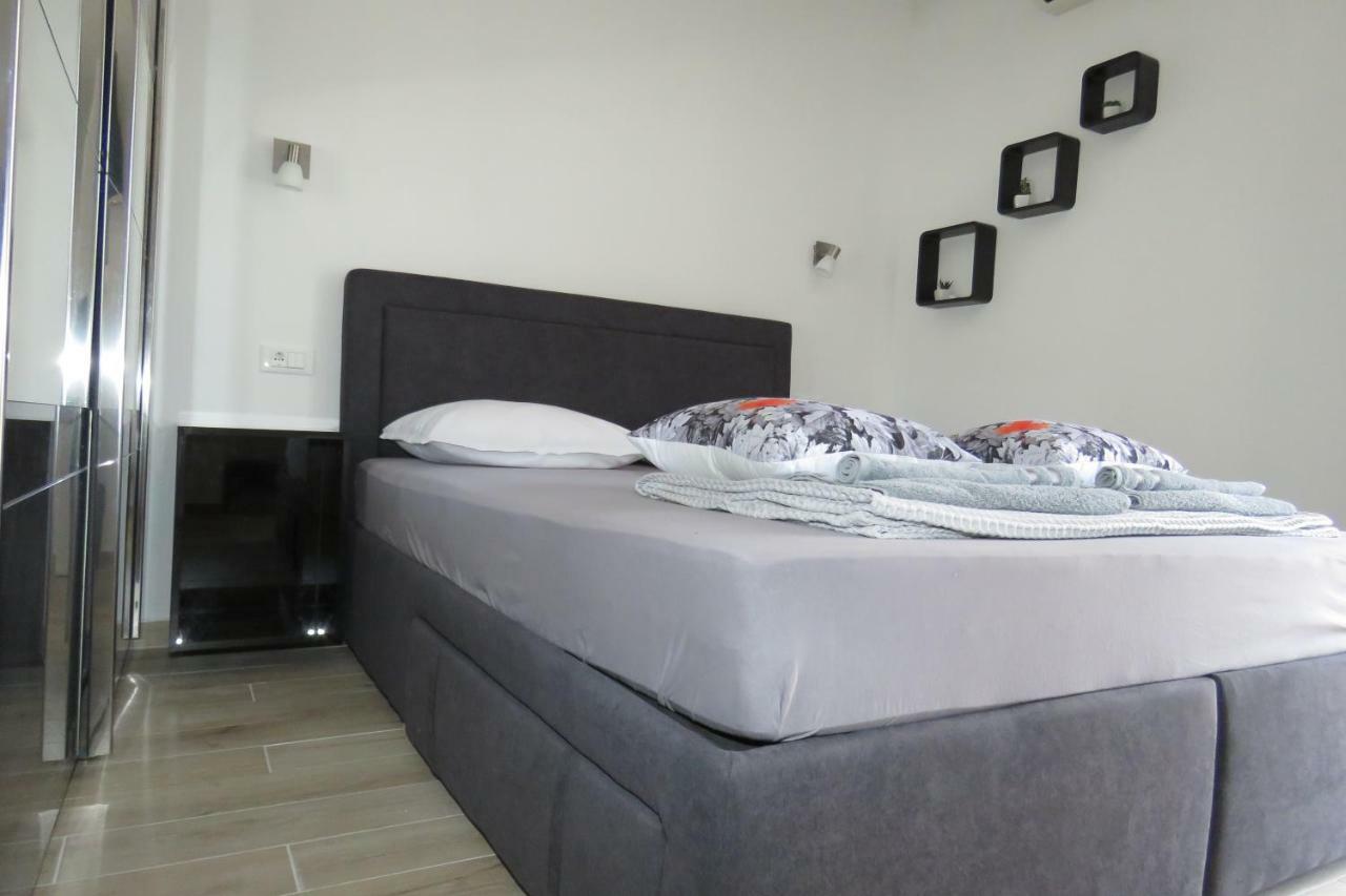 Lux Dalmatia I & R Hotel Makarska Luaran gambar